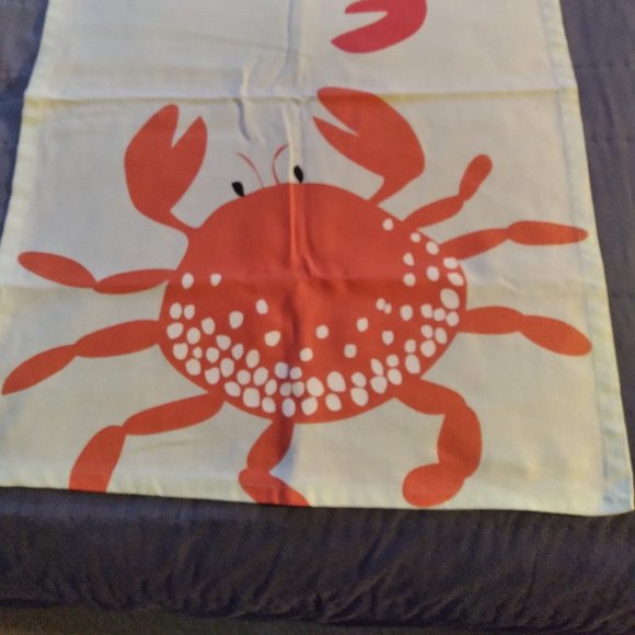 Nautical Crab and Lobster Kitchen Towel from TAG CO. - Picture 2 of 2